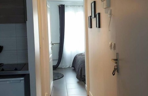 Arcueil Apartment | Charly apartment 5 minutes from the House of Examinations