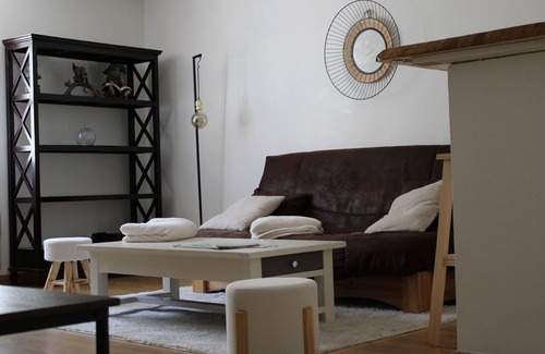 Uzerche Apartment | Charm and history in the heart of a tourist village