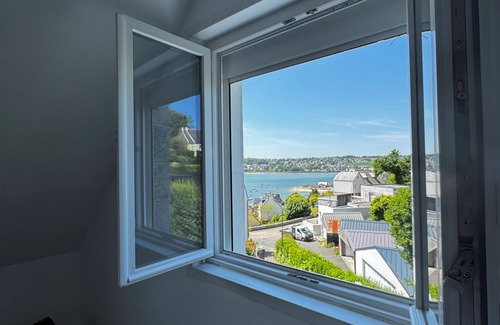 Plouezoch House | Charm and nature in Morlaix Bay, sea view and coastal path
