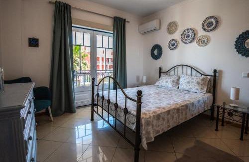 Oura Apartment | Charm Apartment T2 All With Big Terrace Albufeira Self check-in