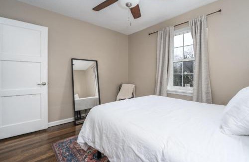 Near Eastside House | Charm City Hideout 2bdr and Basement