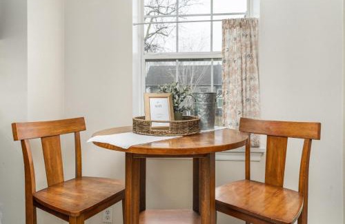 Near Eastside House | Charm City Hideout 2bdr and Basement