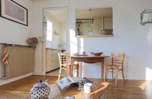 Louis Bertrand-Mirabeau-Semard Apartment | Charmant 2 Pièces aux Portes de Paris