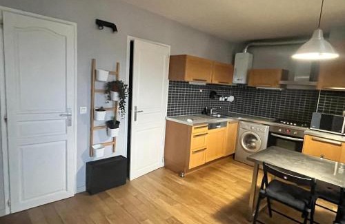 Louis Bertrand-Mirabeau-Semard Apartment | Charmant appartement à 2 min de Paris