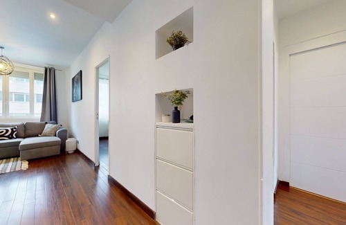 Zola - Pressense Apartment | Charmant Appartement au Coeur des Gratte Ciel Avec Jacuzzi