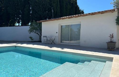 Marignane House | Charmant appartement indépendant avec Piscine