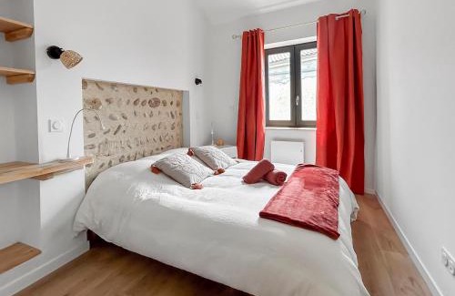 Chateauneuf-sur-Isere Apartment | Charmant Duplex Avec Terrasse