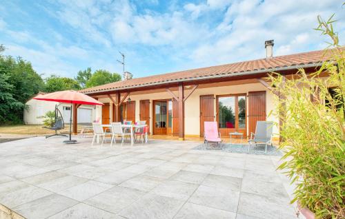 Saint-Martial-de-Valette House | Charmante Maison À La Campagne