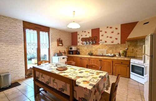 Saulmory-et-Villefranche House | Charmant gîte historique près de Verdun, 3 chambres, cheminée, terrasse, parking, animaux acceptés - FR-1-585-15