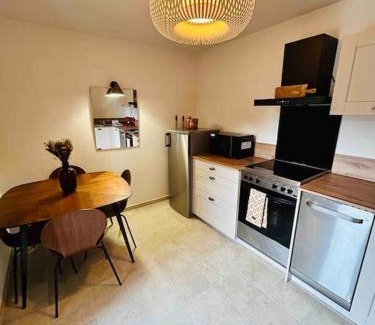 Piana Apartment | Charmant petit appartement place de l eglise