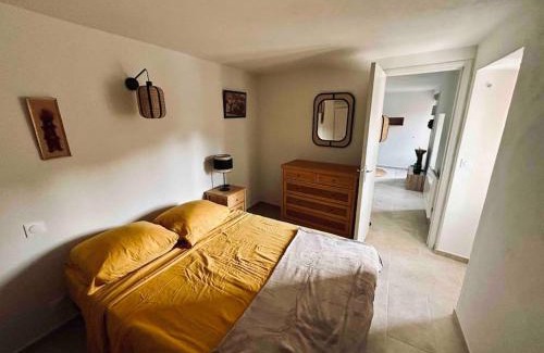 Piana Apartment | Charmant petit appartement place de l eglise