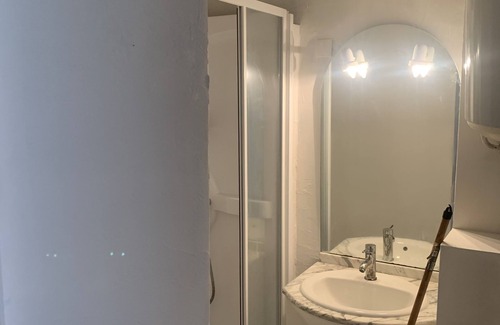 La Faviere Apartment | Charmant Studio