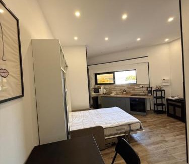 Endoume Apartment | Charmant studio 7e, les pieds dans l eau