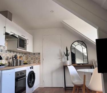 Saint-Julien Apartment | Charmant Studio Centre ville