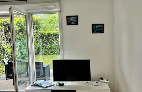 Cergy Apartment | Charmant Studio Lumineux