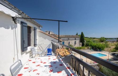 Orgnac-l'Aven Apartment | Charmante location avec piscine partagée à Orgnac-l'Aven, 60 m²tr