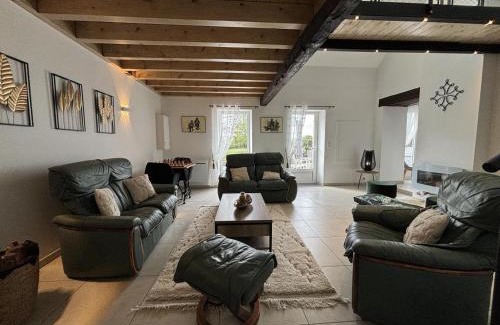 Louroux-Hodement House | Charmante maison à Haut-Bocage avec jardin, terrasse, et randonnées à proximité - FR-1-489-516