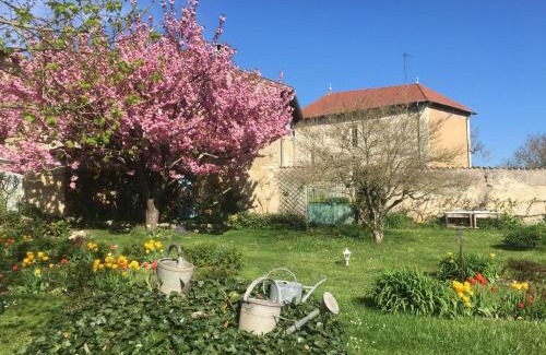 Watronville Bed & Breakfast | Charmante maison au cœur des vergers avec cheminée, jardin secret et jeux pour enfants - FR-1-585-151