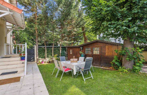 Saint-Cloud House | Charmante Maison Avec Jardin et Parking Offerte Paris St Cloud