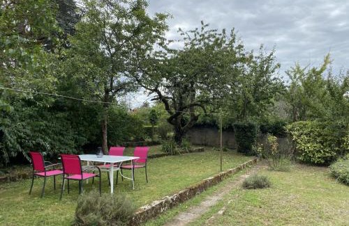 Yzeure House | Charmante maison avec jardin en face du parc, proche commerces et attractions touristiques - FR-1-489-333