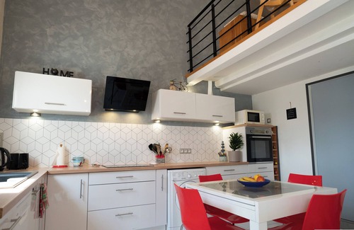 Vias Villa | Charmante maison climatisée à 500m de la plage