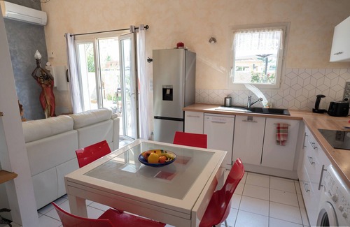 Vias Villa | Charmante maison climatisée à 500m de la plage