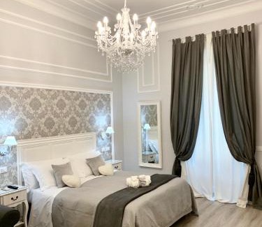 Rione VIII Sant'Eustachio House | Charme & Chic Luxury