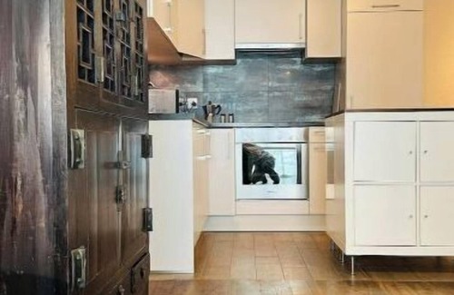 Morges Apartment | Charme Mystique de la Chine