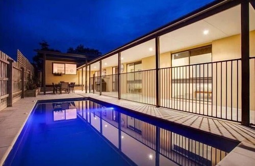 Tootgarook House | Charmes paradise by the shore, Tootgarook - 1 NIGHT FREE!* - Luxury 4 bedroom zoned house with heated pool