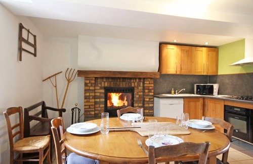 Tinchebray-Bocage Cottage | Charming Rural Home with Garden, Fireplace, Near Mont St Michel & Scenic Hiking!