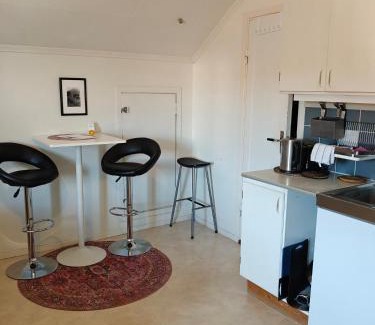 Umea Apartment | Charmig vindslägenhet- Centralt i Umeå