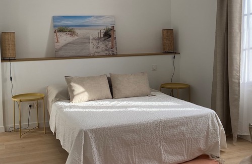 Saint-Laurent-d'Aigouze House | Charming bastide near Aigues-Mortes, heart of the village, quiet swimming pool