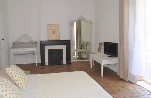 Saint-Laurent-d'Aigouze House | Charming bastide near Aigues-Mortes, heart of the village, quiet swimming pool