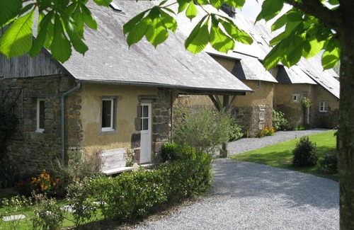 Saint-Martin-de-Cenilly Cottage | Charming Countryside Home with Eco-Friendly Heating, Baby-Sitting, Stone Carving Workshops & More
