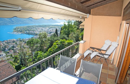 Orselina Apartment | Charming 1.5-room apartment with beautiful lake view and private parking Mi