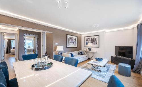 Knightsbridge Apartment | Charming 1 Bd Knightsbridge Apartment Overlooking Harrods