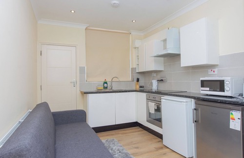 Finsbury Park Apartment | Charming 1-Bed Apartment in London