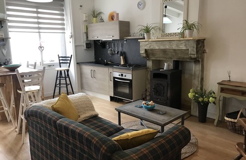 Montemboeuf House | Charming 1-bed cottage Montemboeuf