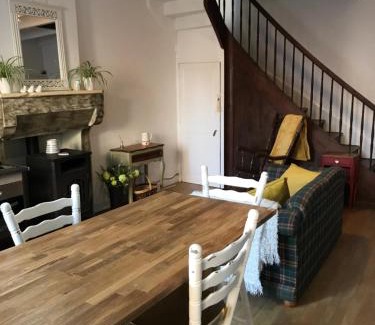 Montemboeuf House | Charming 1-bed cottage Montemboeuf