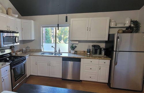 Placerville Apartment | Charming 1-bedroom apartment with WiFi, by nature & lakes in Pollock Pines, CA.