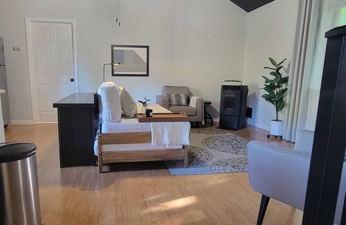 Placerville Apartment | Charming 1-bedroom apartment with WiFi, by nature & lakes in Pollock Pines, CA.