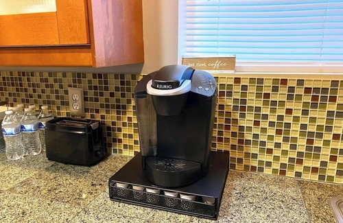 Westwood Apartment | Charming 1-bedroom apartment with WiFi, AC in marvelous Cincinnati