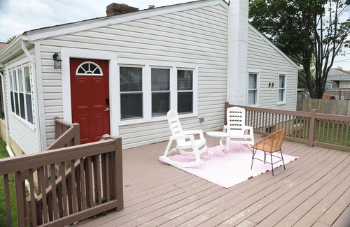 Waynesboro Apartment | Charming 1-bedroom apartment, with Wi-Fi, A/C in historic Waynesboro, VA