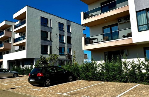 Blejoi Apartment | Charming 1-bedroom apartment in serene Ploiesti with WiFi, AC