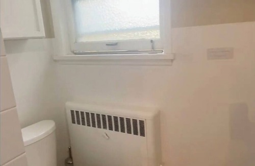 Central Okanagan Apartment | Charming 1-bedroom apartment in fabulous Kelowna with WiFi