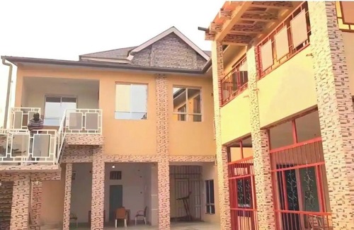 Limete Apartment | Charming 1-bedroom apartment in beautiful Kinshasa with WiFi, AC