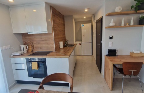 Ano Patisia Apartment | Charming 1-bedroom apartment in brilliant Athina with AC, WiFi