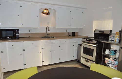 Washington Park West Apartment | Charming 1-bedroom apartment with WiFi, AC, Apple TV in Denver