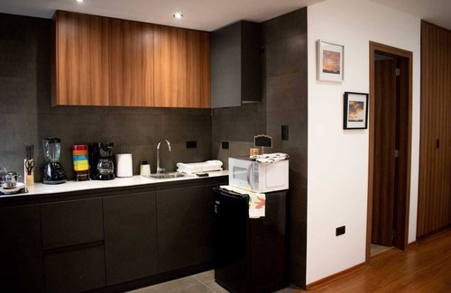La Primavera Apartment | Charming 1-bedroom apartment in pleasant Quito with WiFi