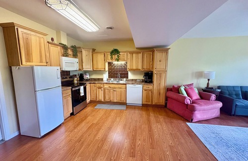Floyd Apartment | Charming 1-bedroom apartment in Floyd